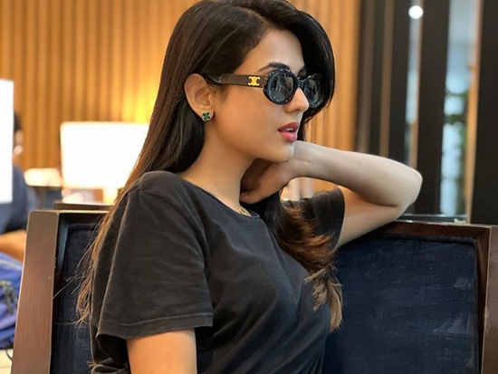 Flawless Images Of Sonal Chauhan